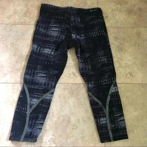 Nike Luxe Printed Reflective Running Tight - Picture 6 of 9